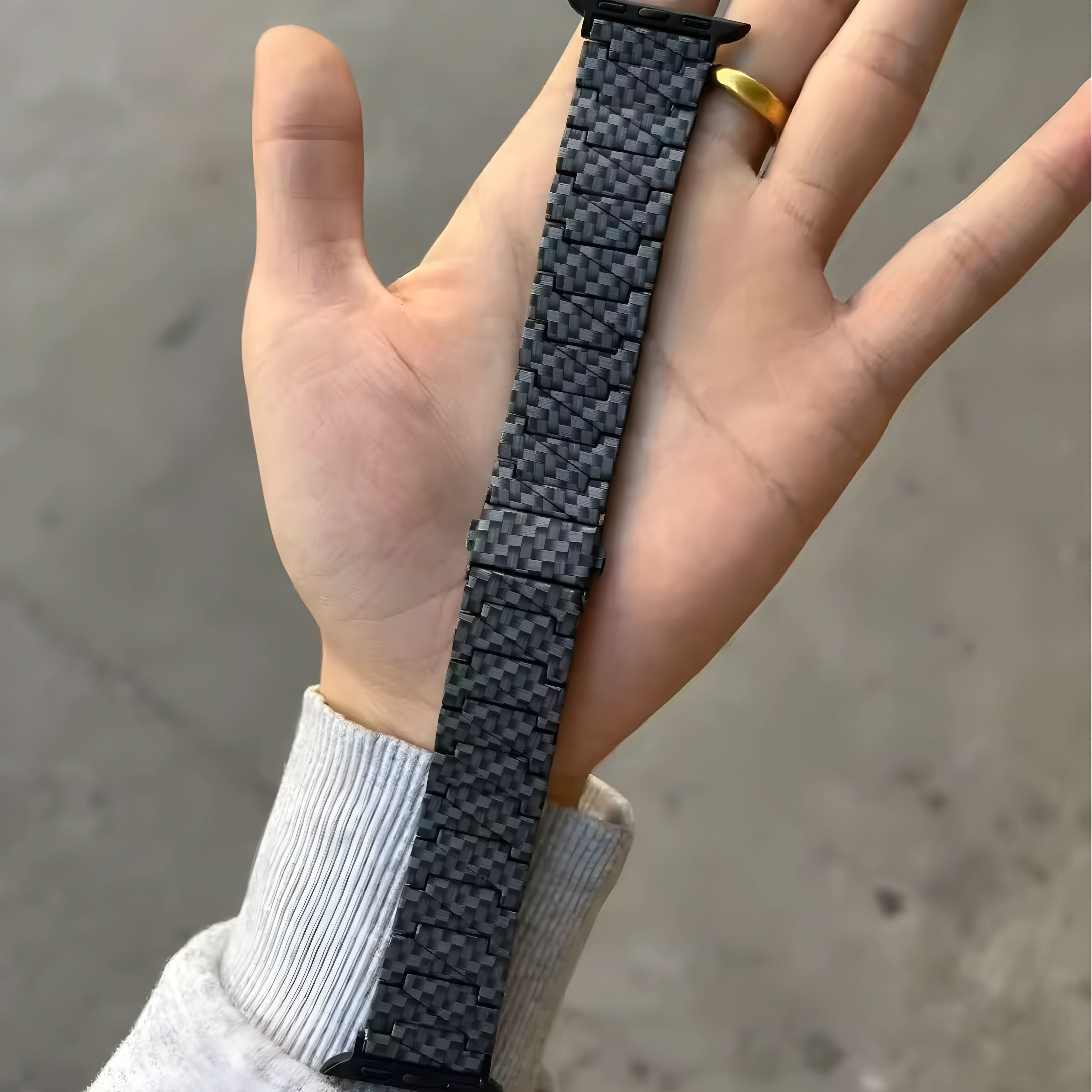 CarbonEdge™ – Premium Kohlefaser-Muster Armband für Apple Watch (38–49 mm) – Für Series 1–11, SE (1.–3. Gen.), Ultra, Ultra 2 & Ultra 3