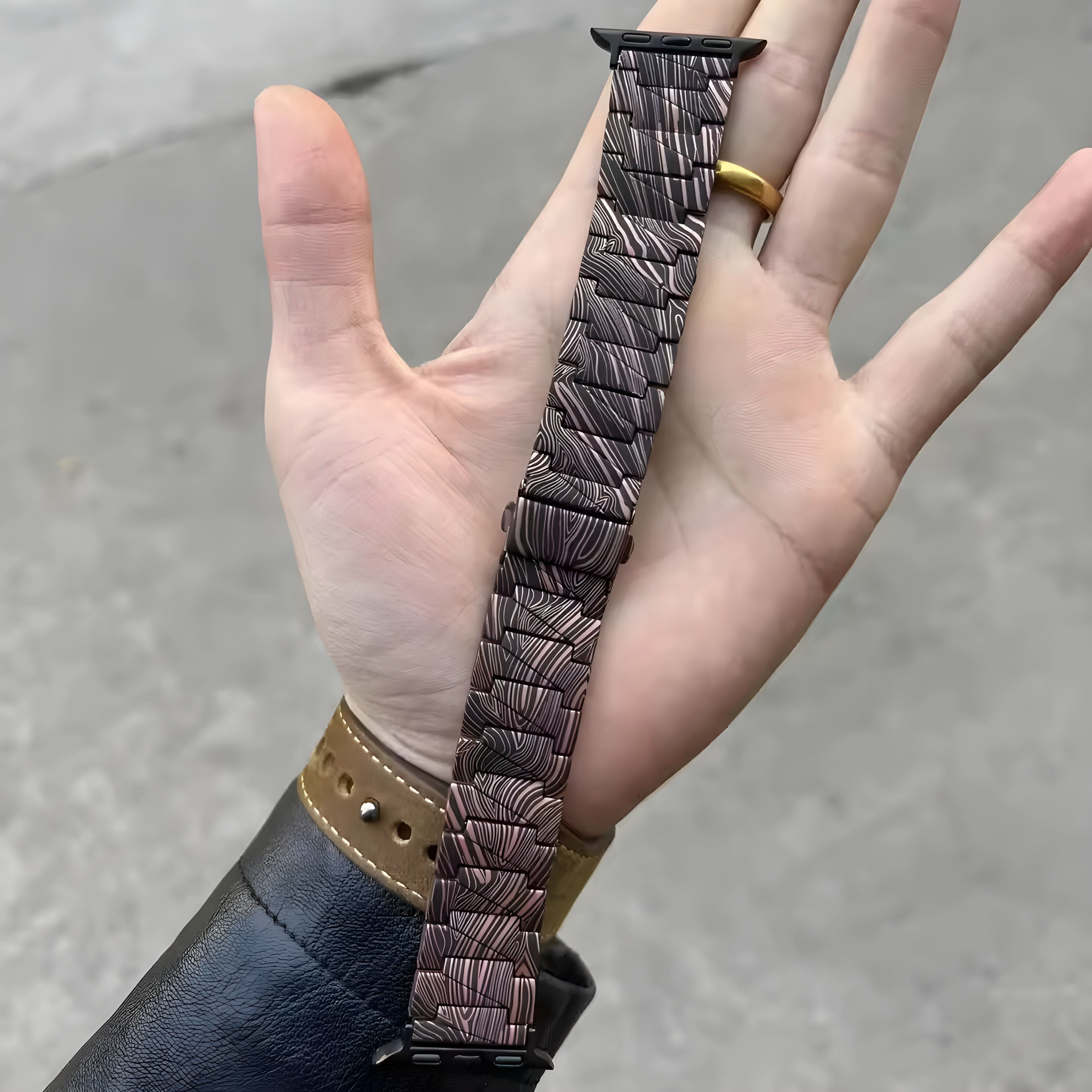 CarbonEdge™ – Premium Kohlefaser-Muster Armband für Apple Watch (38–49 mm) – Für Series 1–11, SE (1.–3. Gen.), Ultra, Ultra 2 & Ultra 3