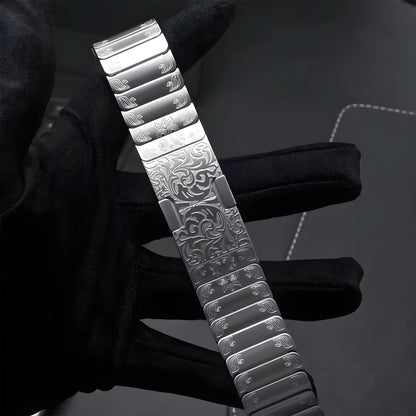 SteelCrest™ – Luxus Edelstahl-Armband mit Gravur für Apple Watch (38–49 mm) – Für Series 1–11, SE (1.–3. Gen.), Ultra, Ultra 2 & Ultra 3