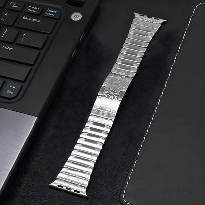 SteelCrest™ – Luxus Edelstahl-Armband mit Gravur für Apple Watch (38–49 mm) – Für Series 1–11, SE (1.–3. Gen.), Ultra, Ultra 2 & Ultra 3